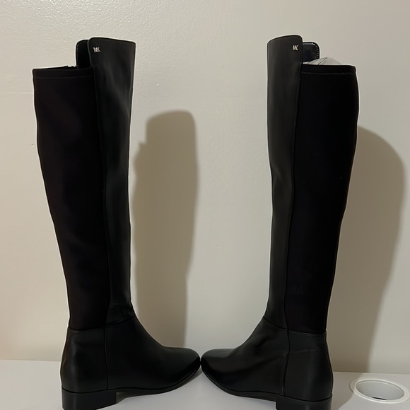 MICHAEL MICHAEL KORS
Women's Bromley Flat Riding Boots, Size 5.5 - Picture 4 of 11